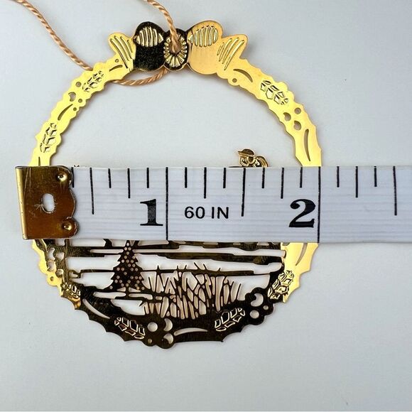 Vintage Sleigh Ride Christmas Ornament Hallmark Gold Metal Etched Embossed Scene - Picture 4 of 4